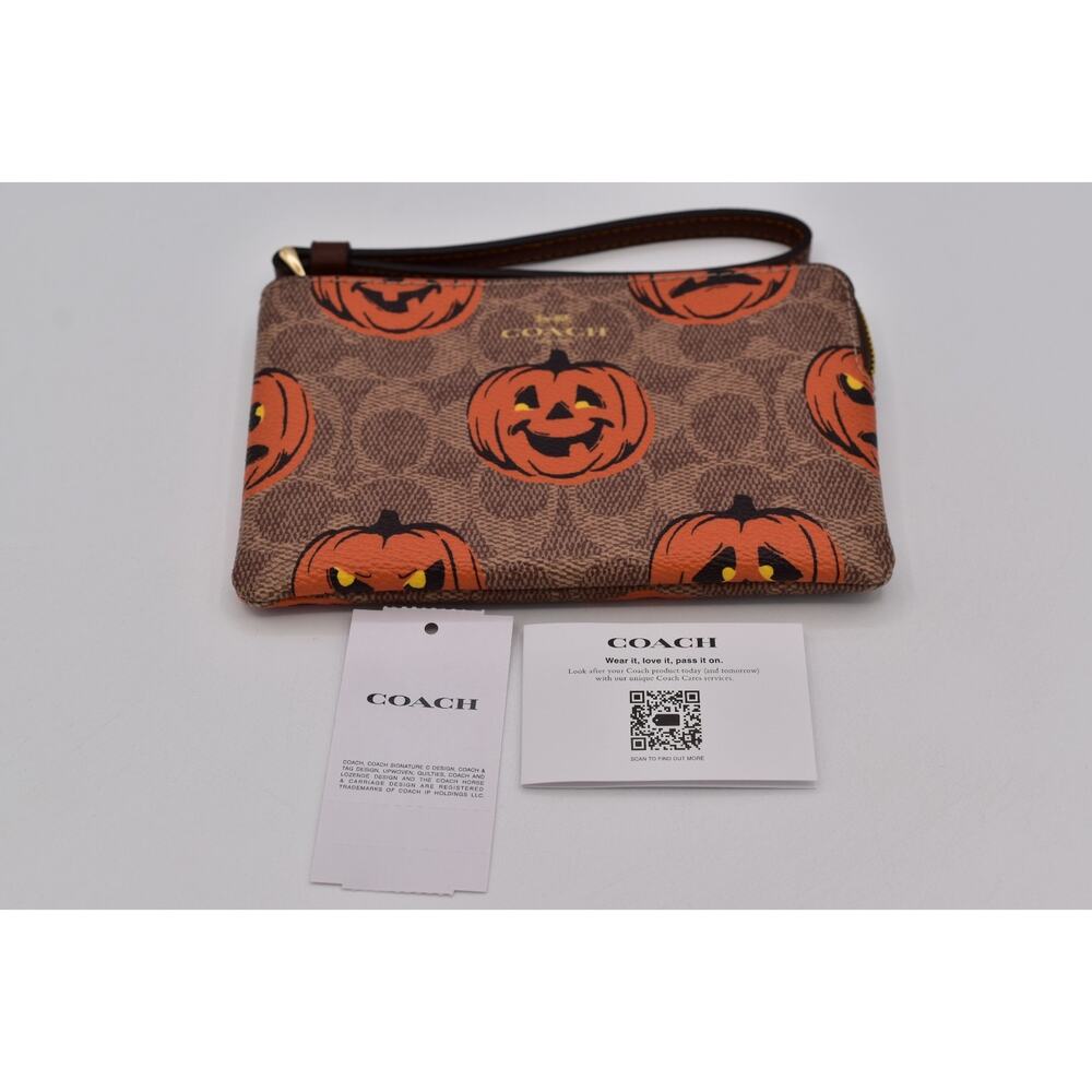 Coach Corner Zip Wristlet In Signature Canvas With Halloween Print Pumpkin NWT - Picture 2 of 16